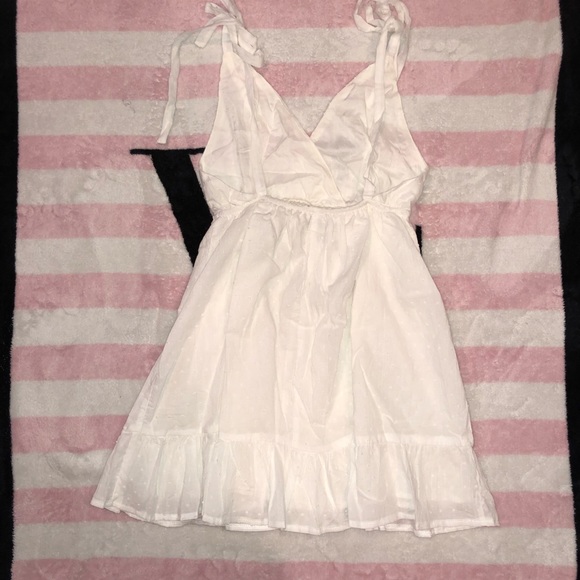 NWT White Dress - Picture 5 of 7